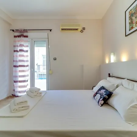 Hoteleros Dionysos Athens